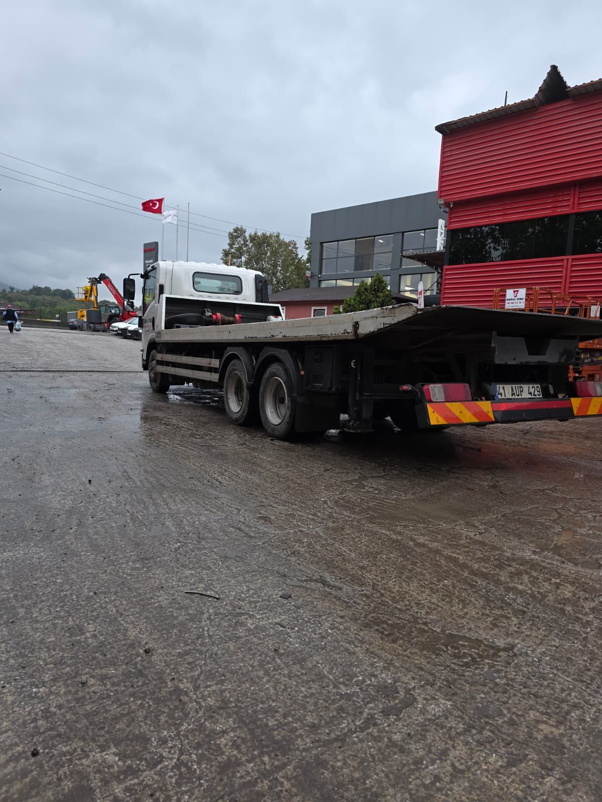 16 Tonlar